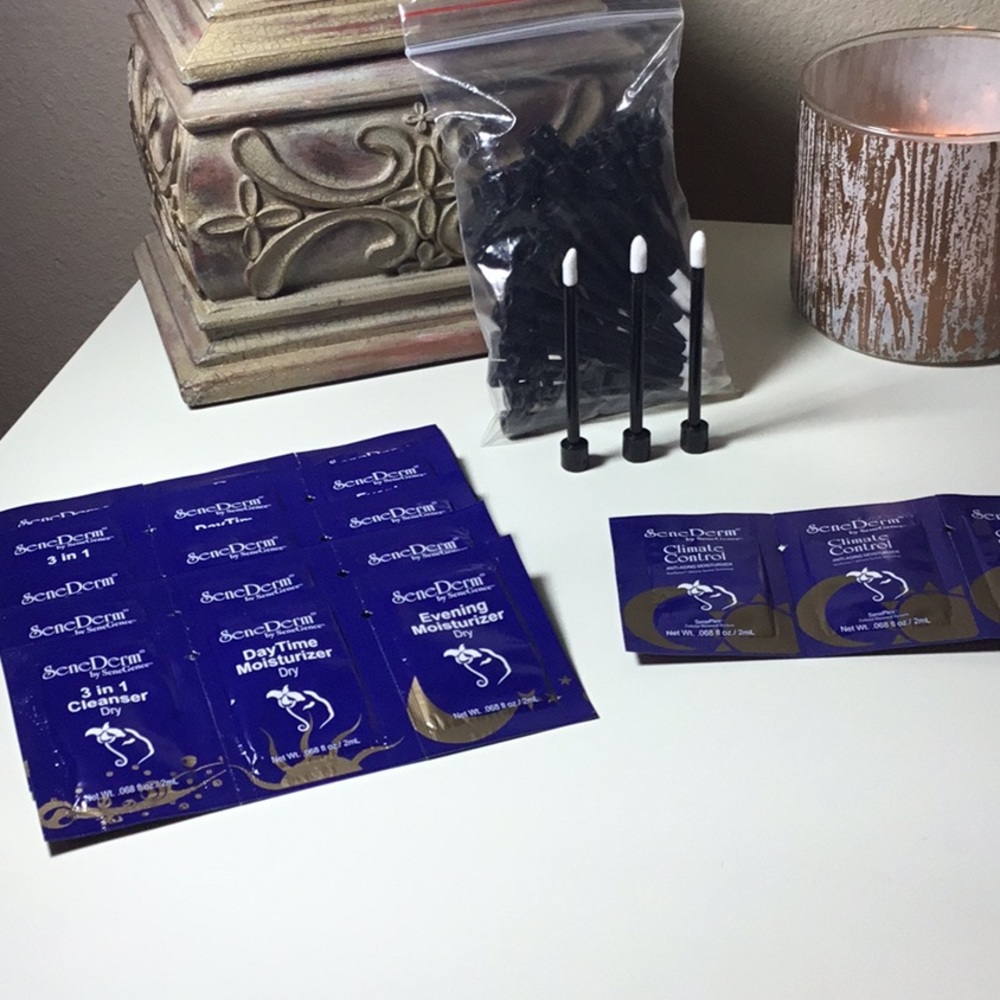SeneGence Senederm samples & lip applicators